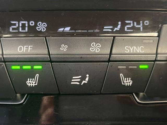 Bmw 2 SERIES 2015-12 9325-6