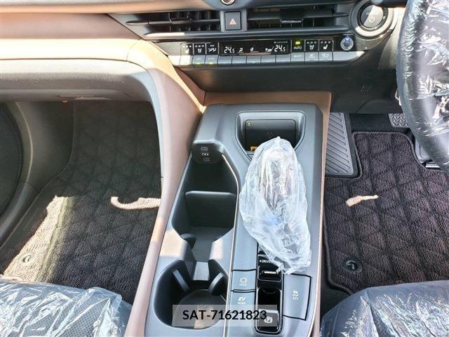 Toyota CROWN 2023-06 200691-13