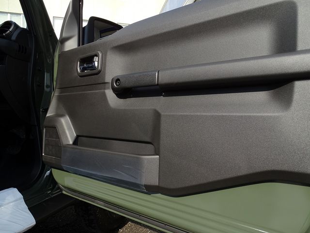 Suzuki JIMNY SIERRA 2023-10 189344-20