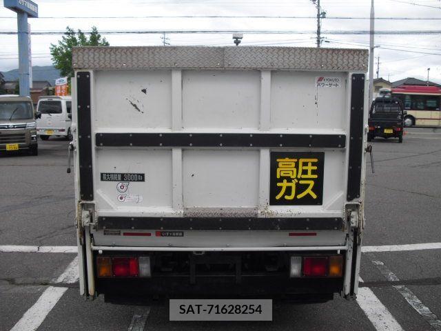 Isuzu ELF TRUCK 2017-11 268179-2
