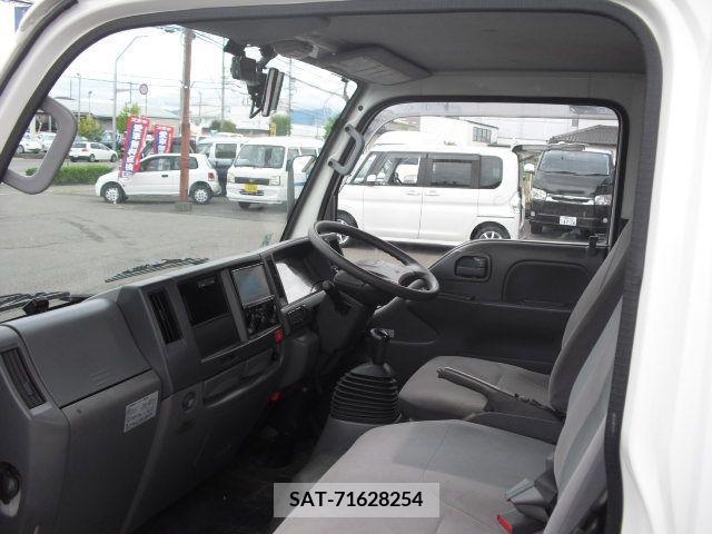 Isuzu ELF TRUCK 2017-11 268179-13