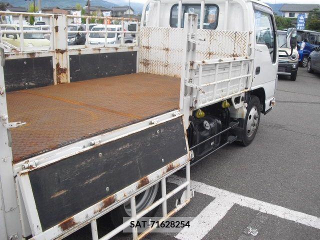 Isuzu ELF TRUCK 2017-11 268179-9