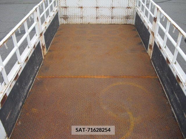 Isuzu ELF TRUCK 2017-11 268179-6