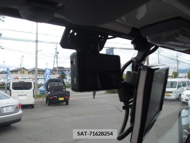 Isuzu ELF TRUCK 2017-11 268179-19