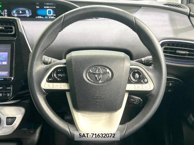 Toyota PRIUS 2017-09 218823-11
