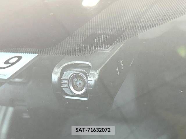 Toyota PRIUS 2017-09 218823-7