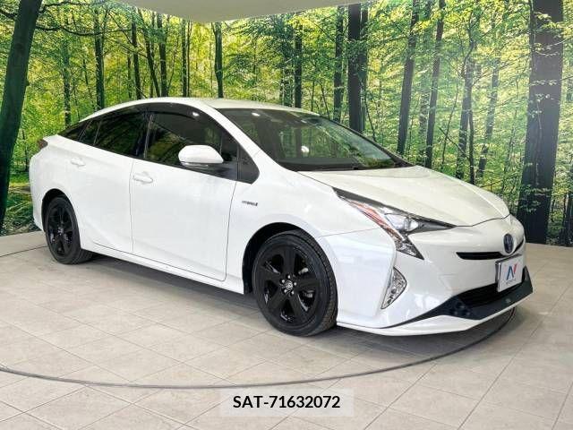 Toyota PRIUS 2017-09 218823-16