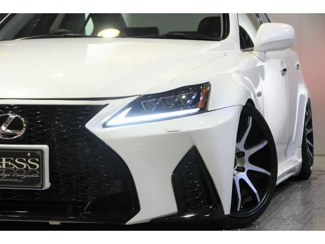 Lexus IS 2005-11 6613-17