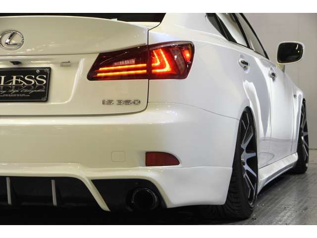 Lexus IS 2005-11 6613-18