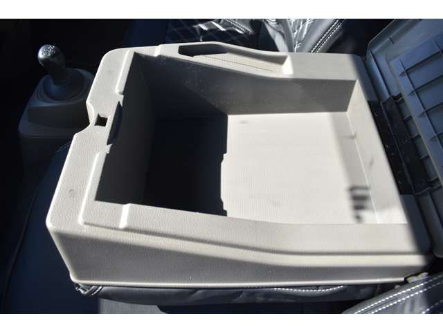 Nissan ATLAS 2007-09 18323-12