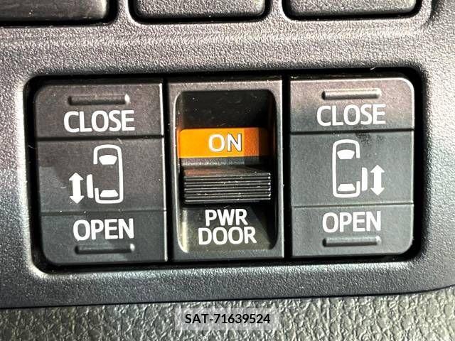 Toyota VOXY 2018-09 321597-5