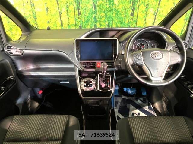 Toyota VOXY 2018-09 321597-1
