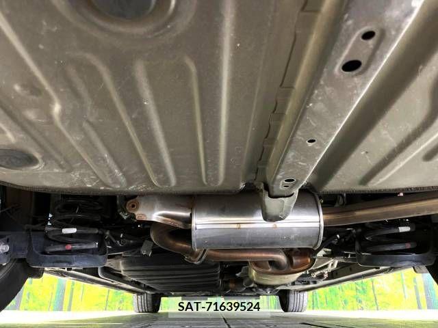 Toyota VOXY 2018-09 321597-19