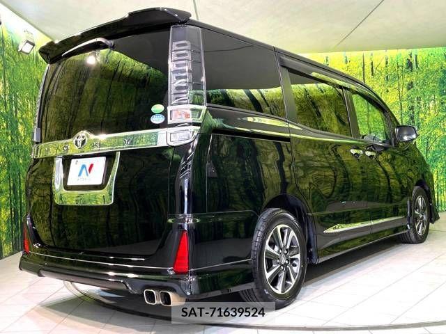 Toyota VOXY 2018-09 321597-17
