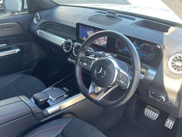 Mercedes Benz EQB 2022-08 23859-10