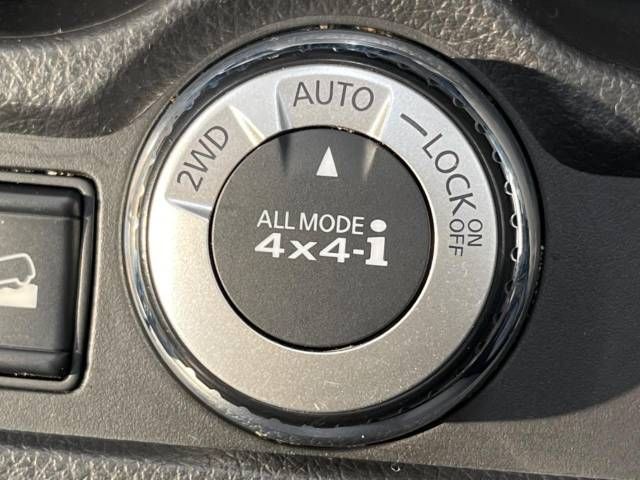 Nissan X-TRAIL 2017-05 21166-2