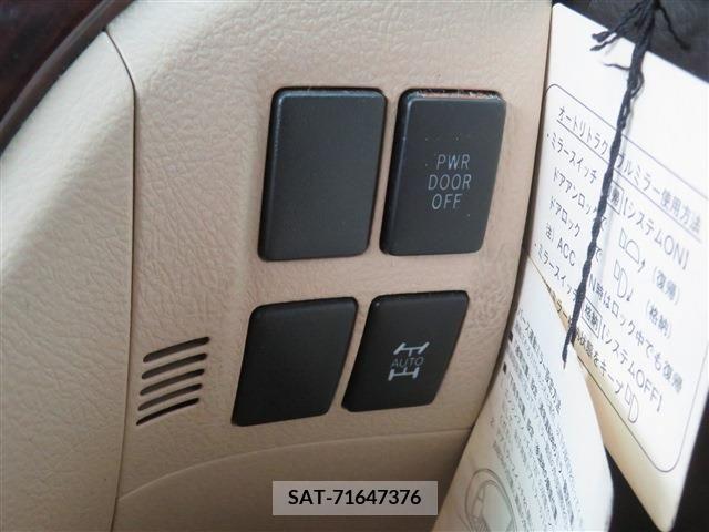 Toyota ALPHARD 2013-12 259333-17