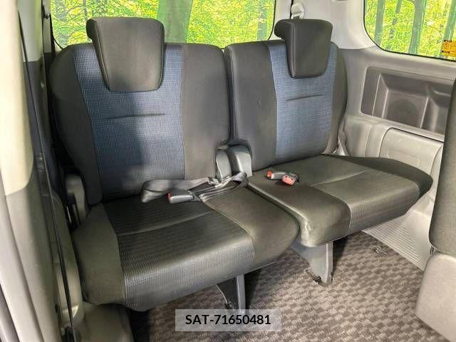 Toyota VOXY 2009-10 370384-10