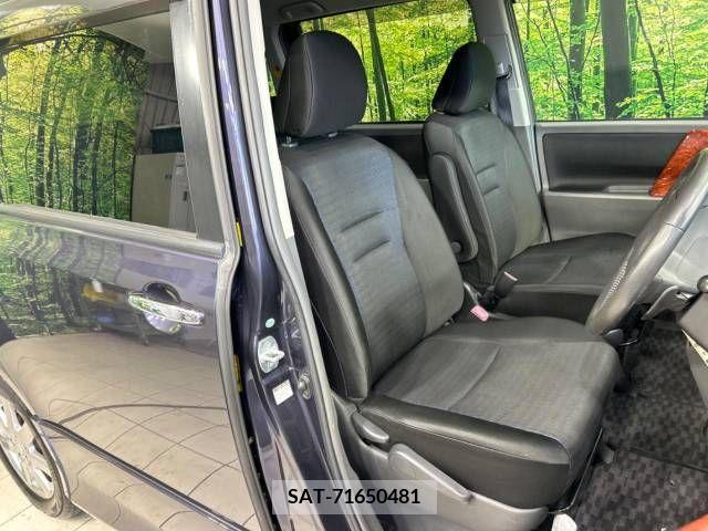 Toyota VOXY 2009-10 370384-8