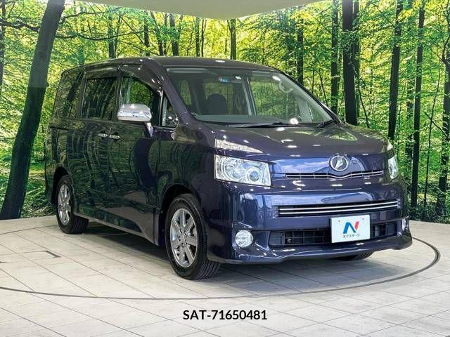 Toyota VOXY 2009-10 370384-17