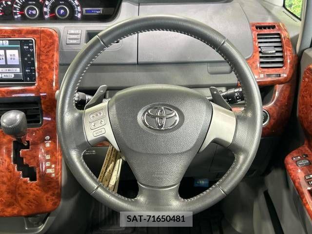 Toyota VOXY 2009-10 370384-12