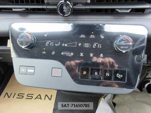 Nissan SERENA 2024-03 284292-10