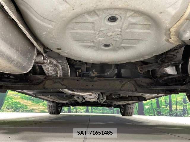 Nissan JUKE 2011-10 320489-19