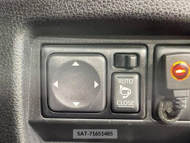 Nissan JUKE 2011-10 320489-7