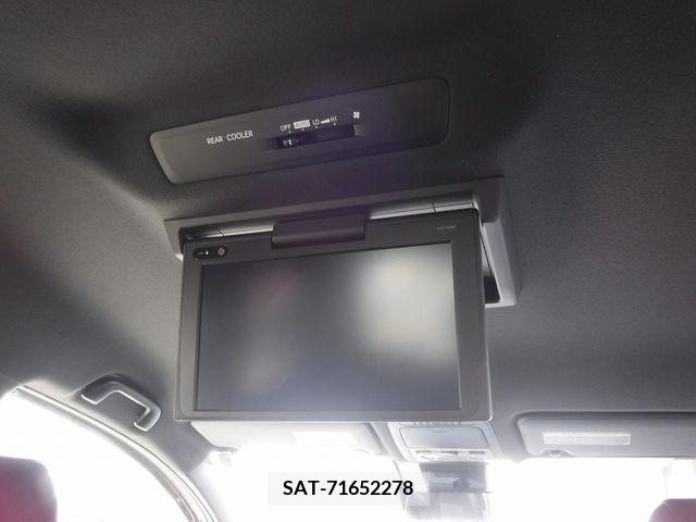 Toyota NOAH 2018-06 216242-14