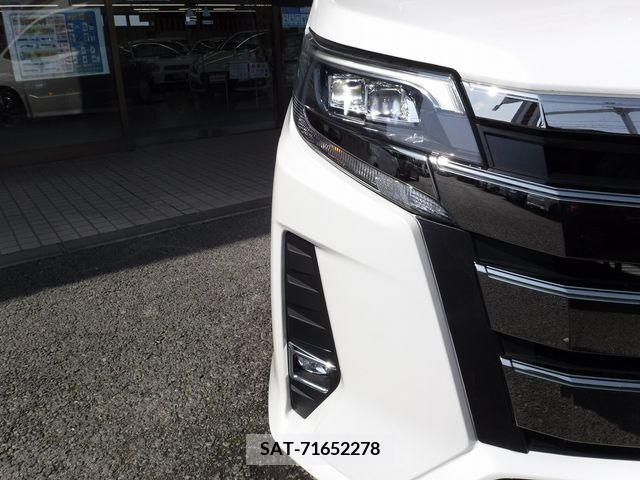 Toyota NOAH 2018-06 216242-4