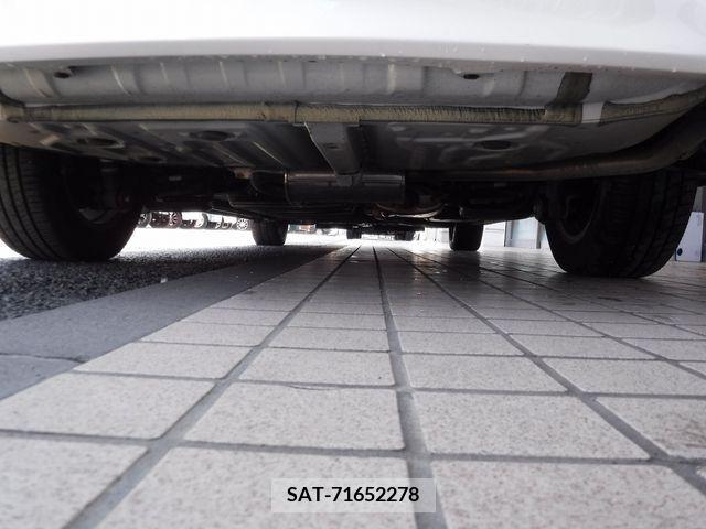 Toyota NOAH 2018-06 216242-8