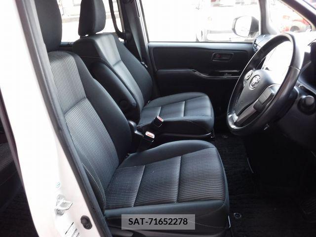 Toyota NOAH 2018-06 216242-10