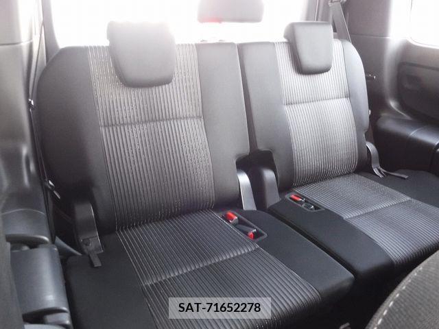 Toyota NOAH 2018-06 216242-12