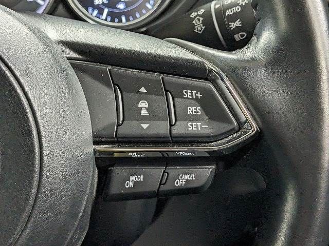 Mazda CX-8 2018-02 12350-4