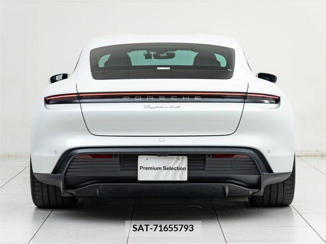 Porsche Taycan 2021-06 366267-8