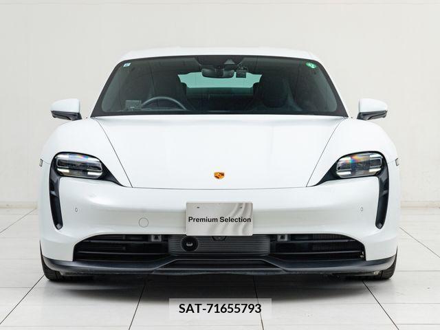 Porsche Taycan 2021-06 366267-4