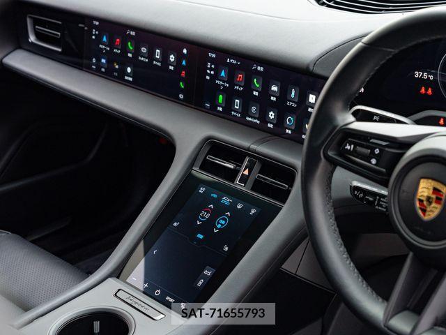 Porsche Taycan 2021-06 366267-21