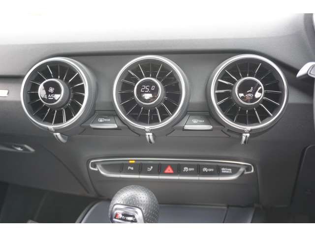 Audi TT 2016-09 181835-11