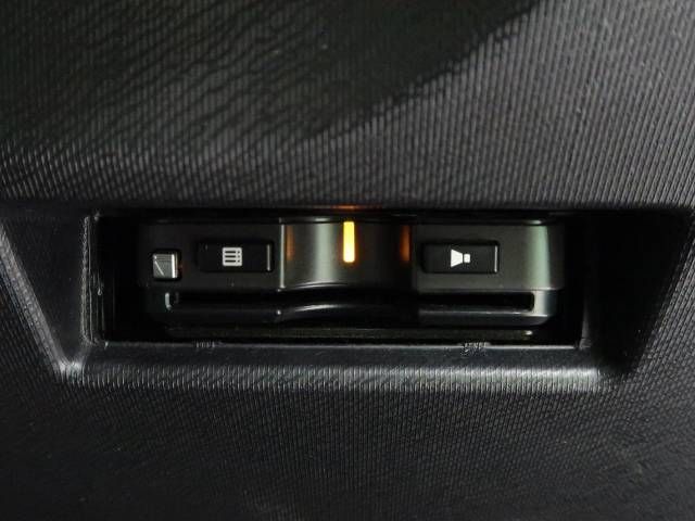 Toyota AQUA 2018-01 193718-6