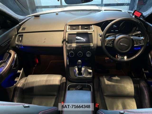Jaguar E-PACE 2018-09 315782-1