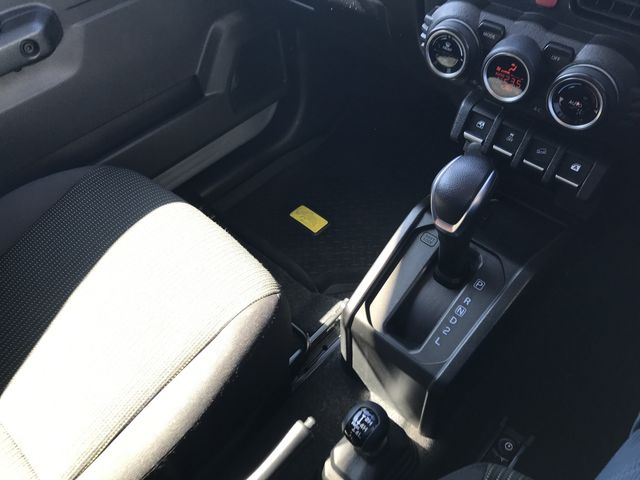 Suzuki JIMNY 2020-11 18781-19