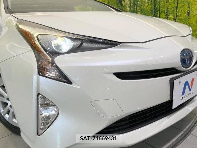 Toyota PRIUS 2016-05 282154-12
