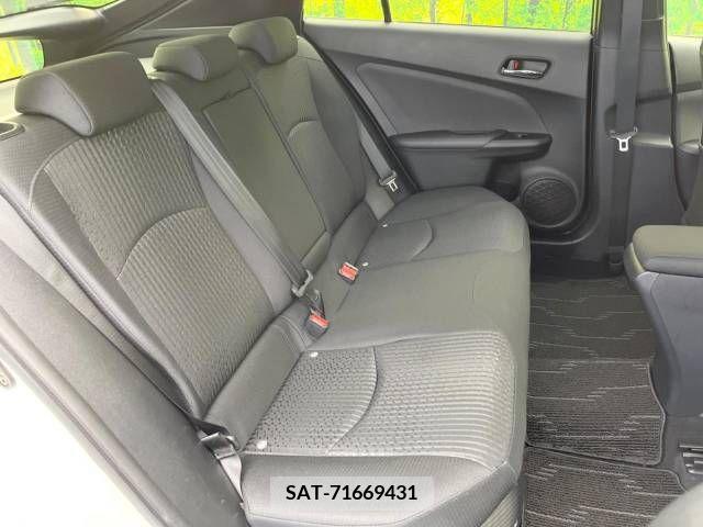 Toyota PRIUS 2016-05 282154-9
