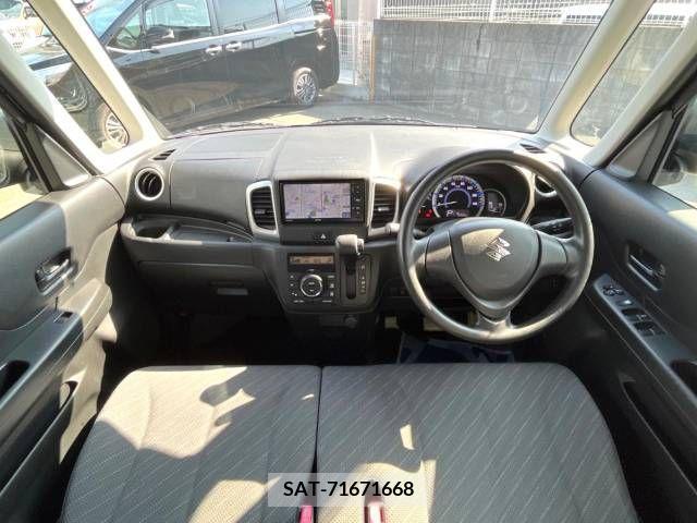 Suzuki SPACIA 2017-09 394188-1