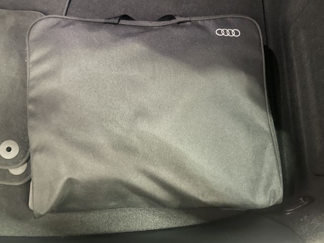 Audi A3 SEDAN 2015-06 1028-18