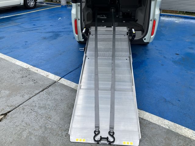 Honda e 2015-11 25387-9