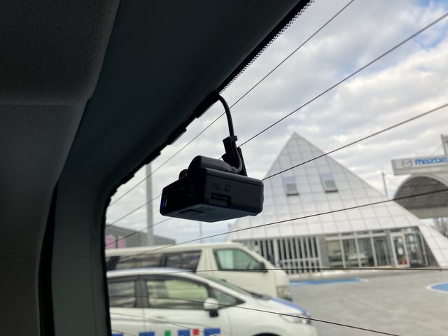 Honda e 2015-11 25387-23