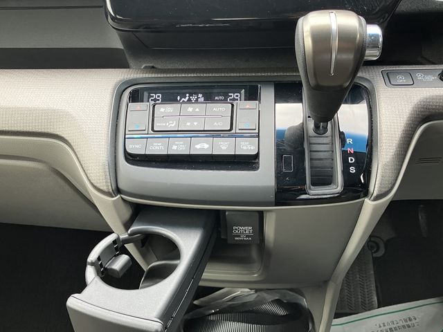 Honda e 2015-11 25387-26