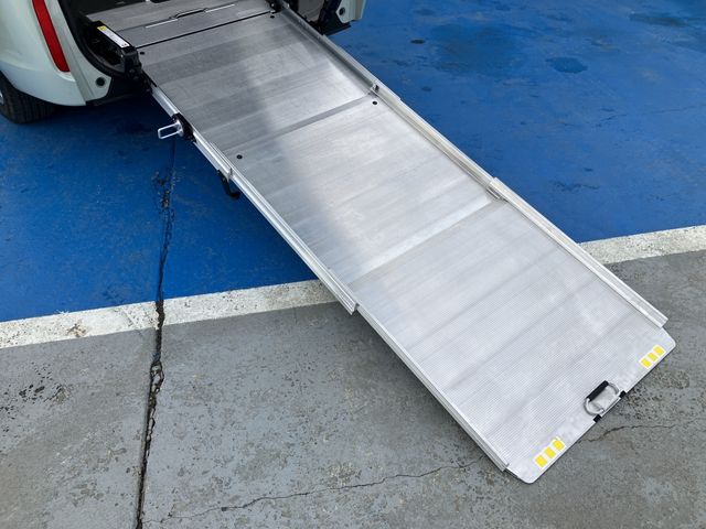 Honda e 2015-11 25387-8