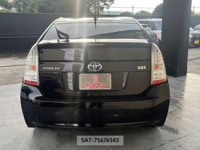 Toyota PRIUS 2011-09 393326-5